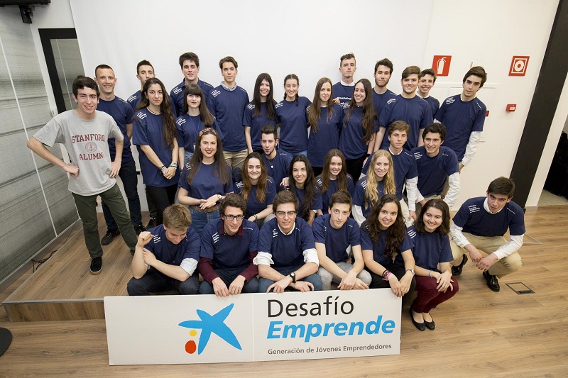 10 equips de joves emprenedors presenten els seus projectes digitals a inversors
