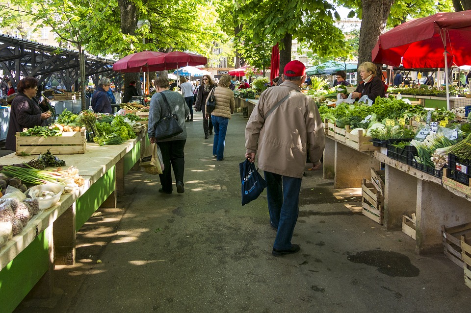 Herramientas de participación digital para entidades: Cómo ir más a la plaza, y participar en ella