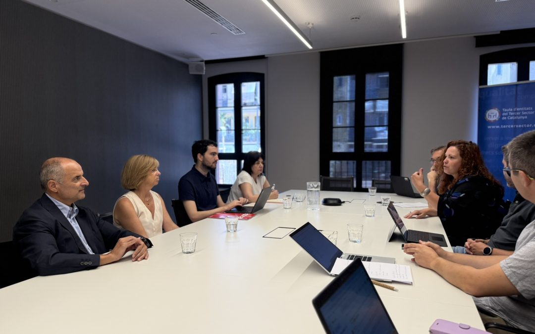 La Taula es reuneix amb l’Autoritat Catalana de Protecció de Dades